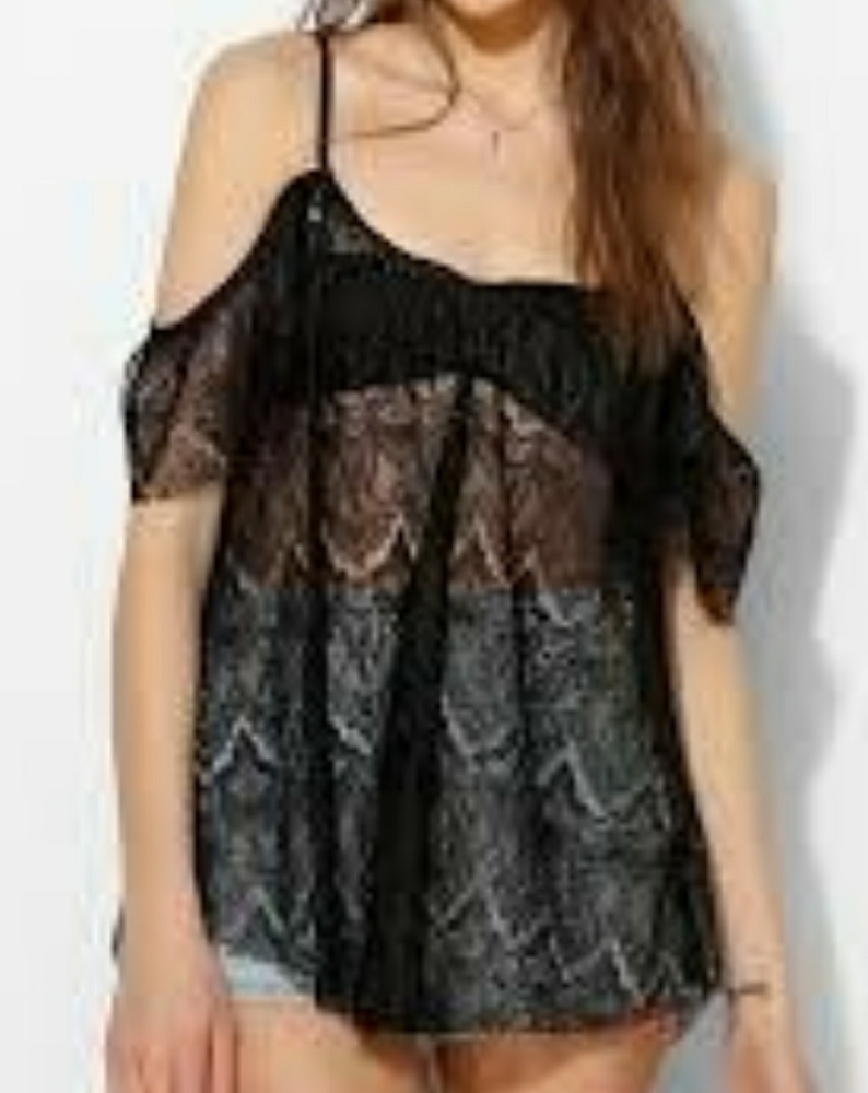 Black lace kimchi blue top